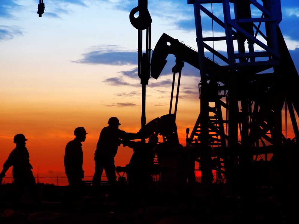 oil field, the oil workers are working